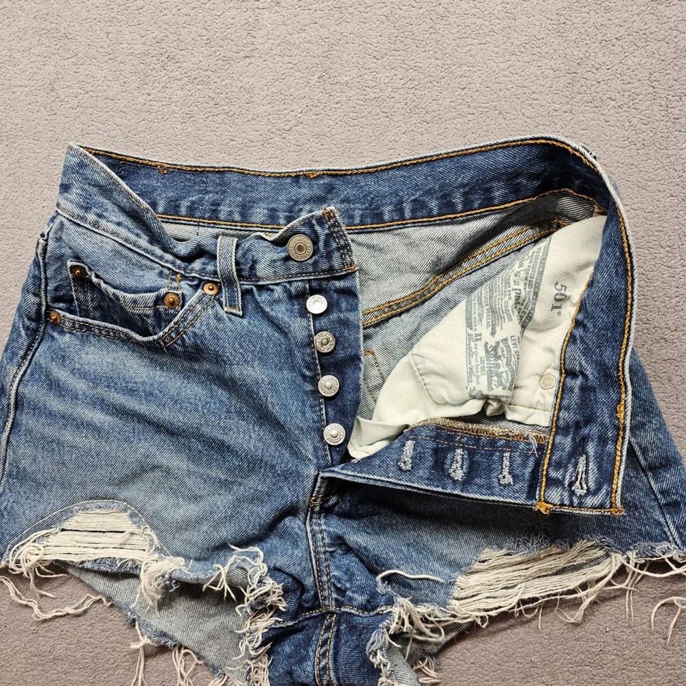 Levi 501 Original Cut Off Denim Shorts Womens Size 26 Blue Distressed High Rise